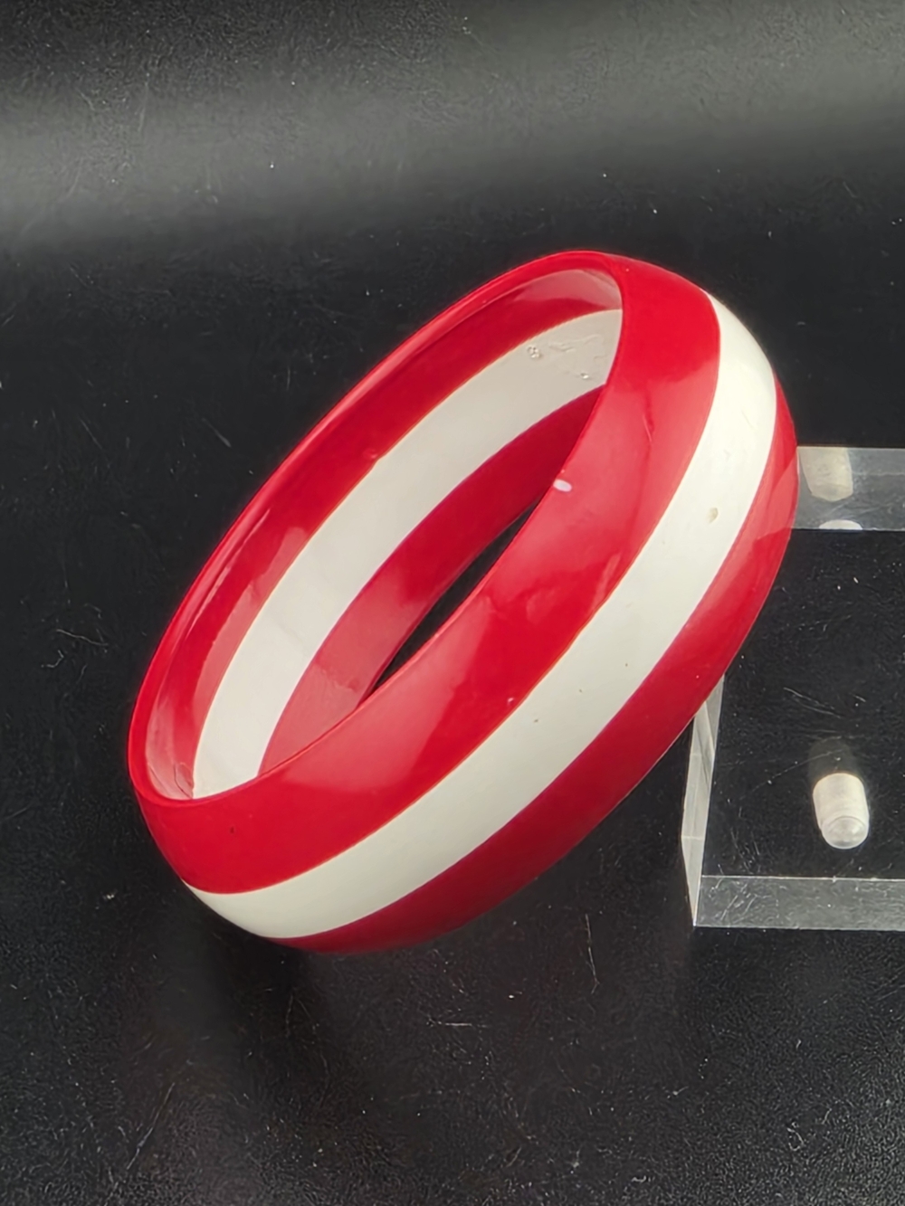 Estate Vintage Red and White Striped Plastic Bangle Bracelet Med/7"